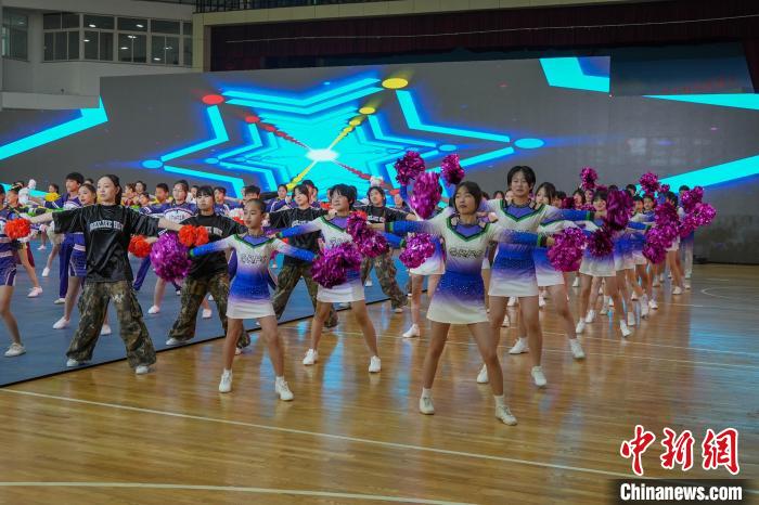 2025年京津冀啦啦操邀请赛在河北滦州第一中学举