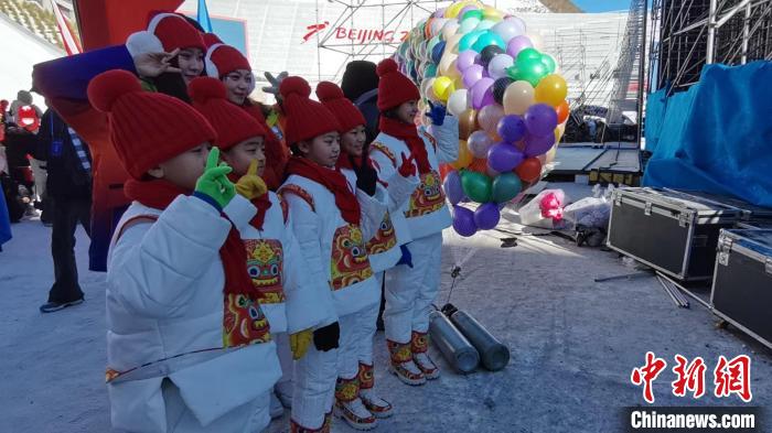 北京冬奥一周年：这些花儿在歌唱中长大，传递