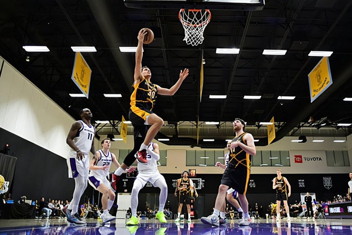 新秀马尼恩防守惊艳引湖人未来布局