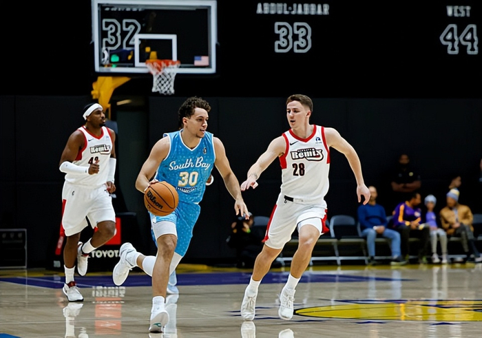 新秀马尼恩防守惊艳引湖人未来布局