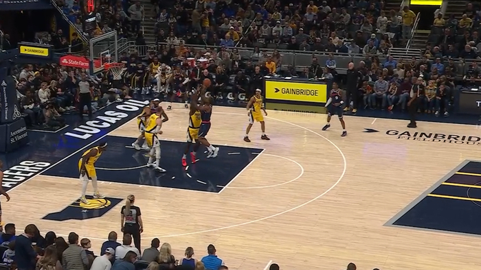 伦纳德低位单打成绝杀武器 快船逆袭附加赛争季