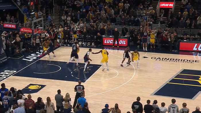 伦纳德低位单打成绝杀武器 快船逆袭附加赛争季