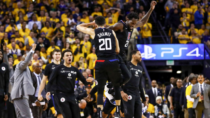 伦纳德低位单打成绝杀武器 快船逆袭附加赛争季