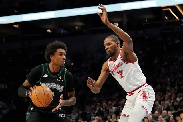 申京封盖嘴角带血 火箭加时逆转未果负森林狼