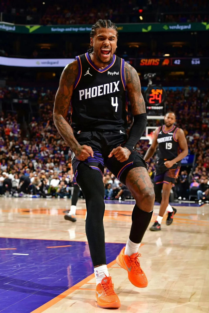 杰伦-格林36分复仇勇士 送对手赛季提前终结